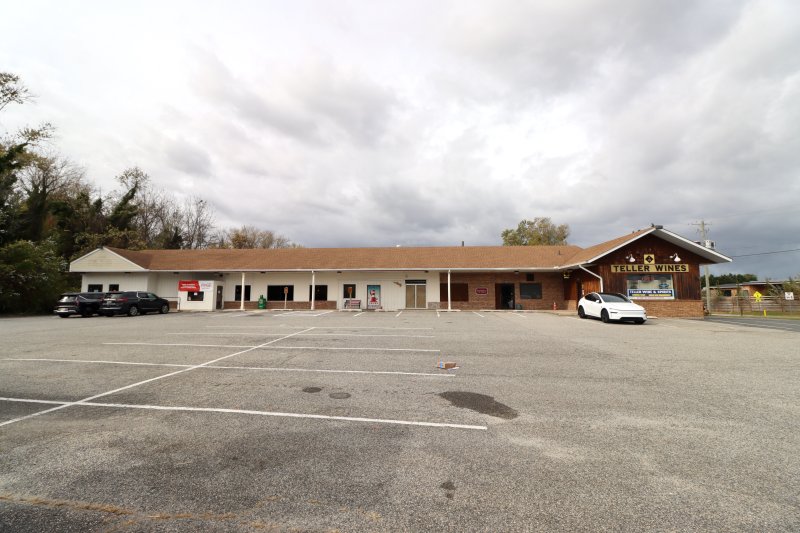 The shopping center at 1201 Savannah Road in Lewes is getting new life. A wine bar called Vino Del Mar is moving into the former Lewes Diner space, on the far left. Hopkins Farm Creamery is opening a second ice cream shop location in the middle. And Teller Wines is soon reopening under new management on the far right. BILL SHULL PHOTO